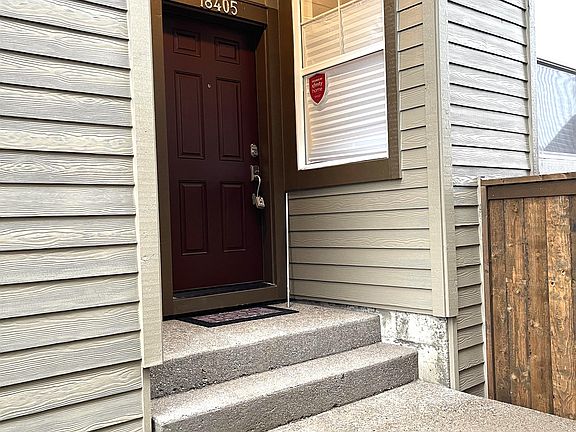 3rd image of 18405 Buckhorn Dr #1