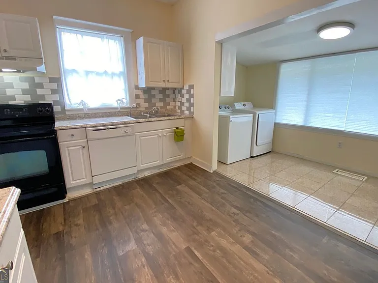 175 Park Dr NW — Photo 11