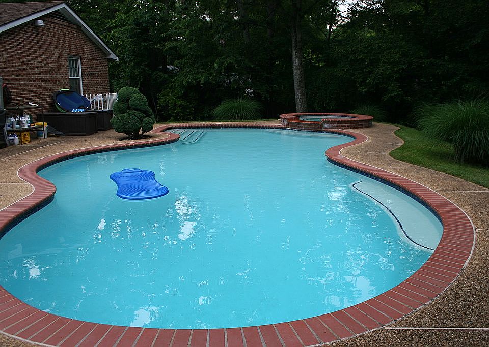 Heated 20,000 Gal Pool