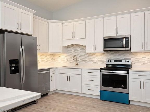 5th image of 9872 El Greco Cir