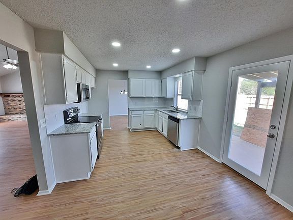 5th image of 2646 Winslow Dr