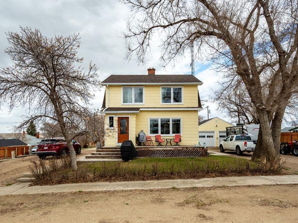526 1st St W, Empress, AB T0J 1E0