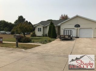 1319 N 8th St, Oneill, NE 68763