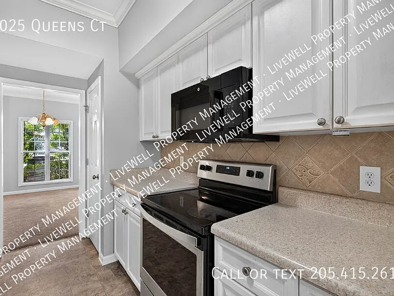 2025 Queens Ct — Photo 4