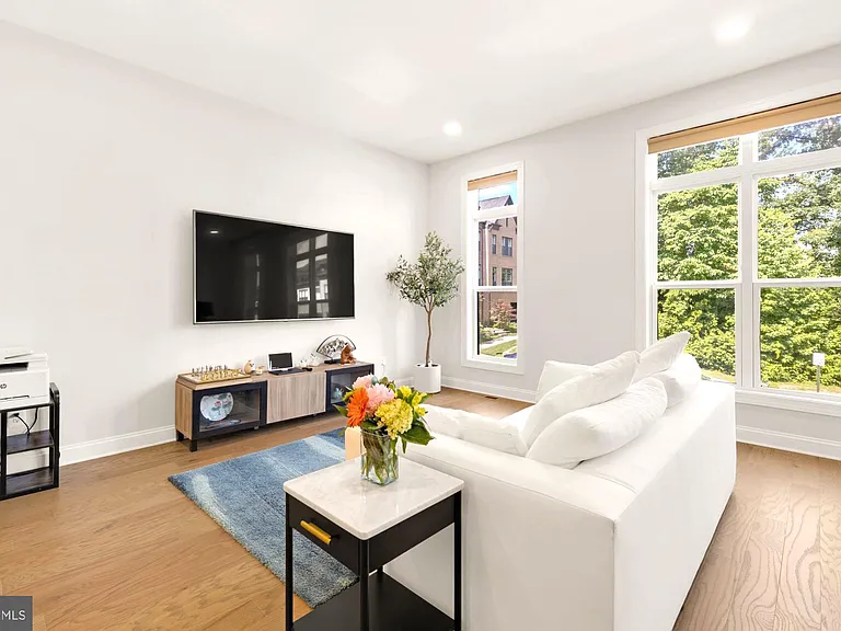 4505 Plateau Dr — Photo 14