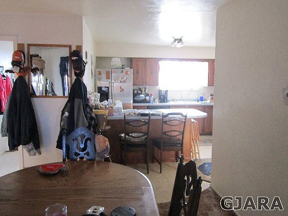4th image of 555 Pearwood Ct