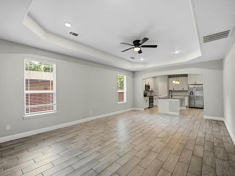 2125 Beaumont St — Photo 5