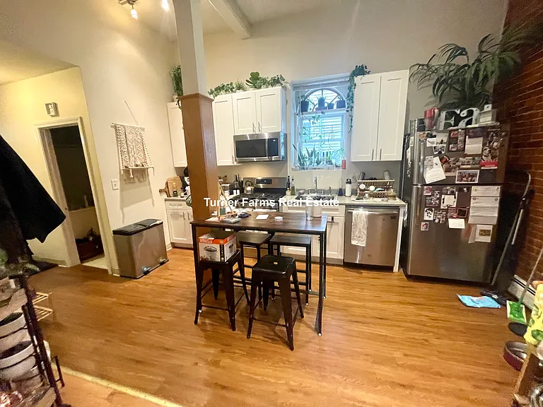 106 Central St #1A — Photo 2