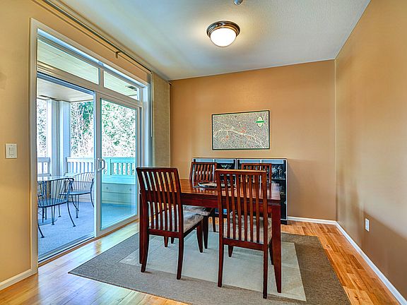 3rd image of 23951 NE 115th Ln Unit 204