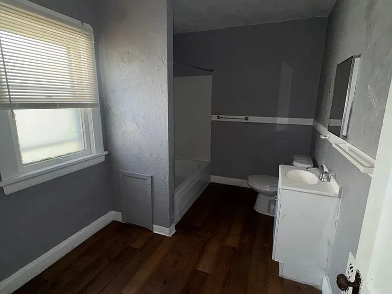 10006 Pierpont Ave — Photo 34