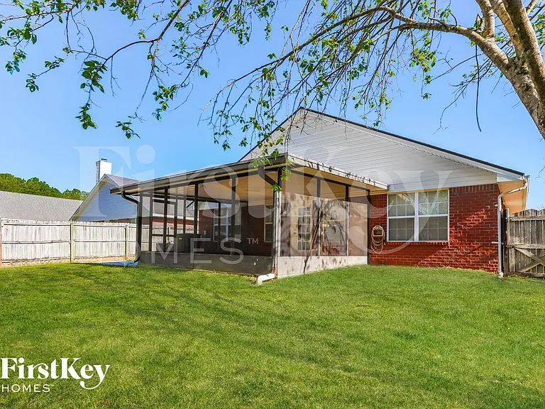 2047 Eclipse Dr — Photo 15