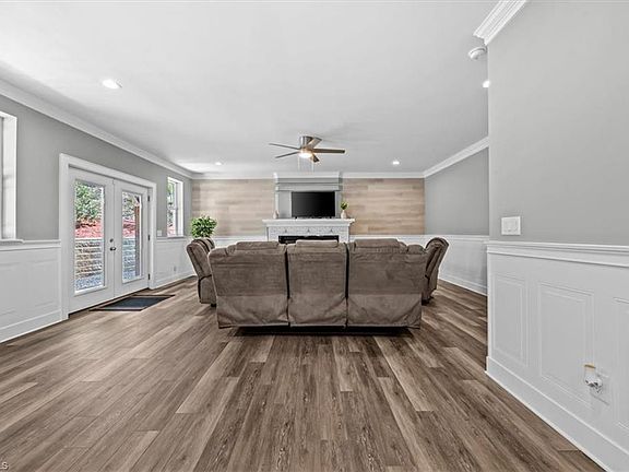 5th image of 148 Three B Rd