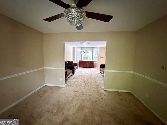 4th image of 4323 Caroline Ct
