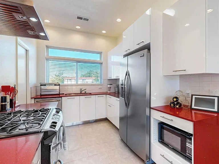 4204 Vida Verde Ln NE — Photo 5