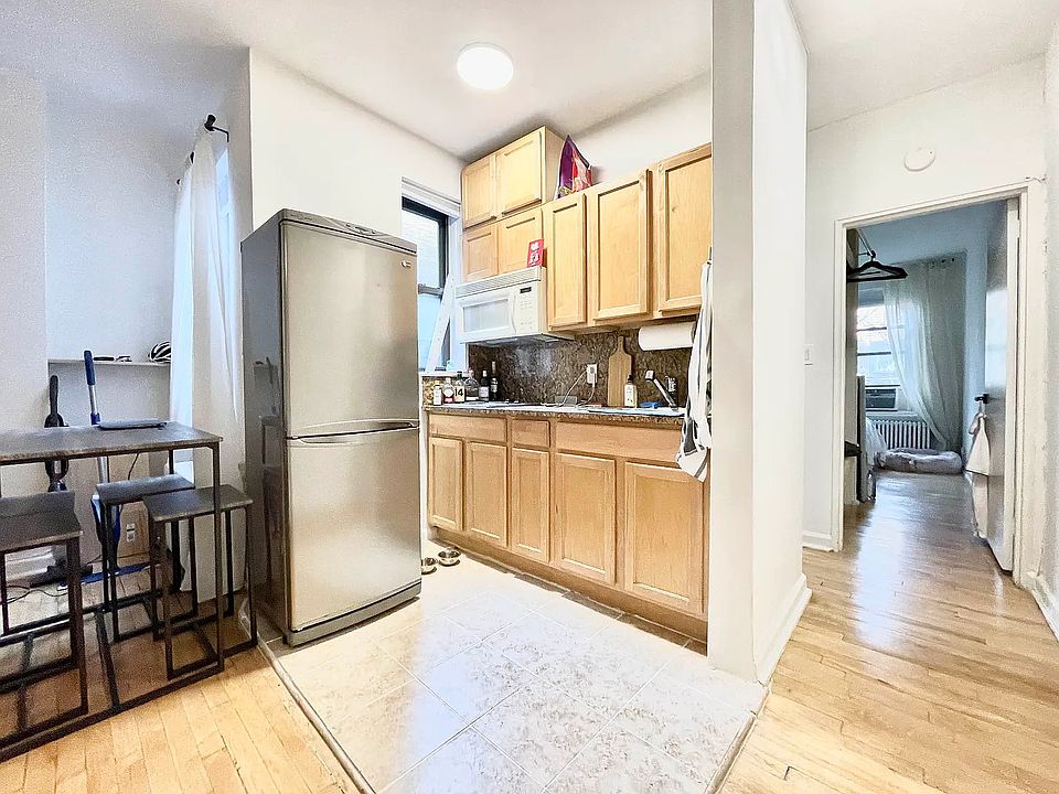 1st image of 352 W 56th St APT 5B