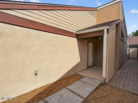 5th image of 11017 CITRON Court