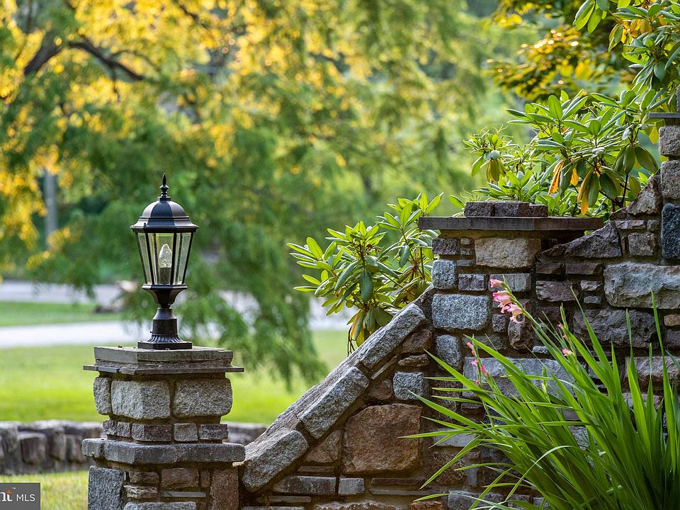 841 Bryn Mawr Ave, Newtown Square, PA 19073 Zillow