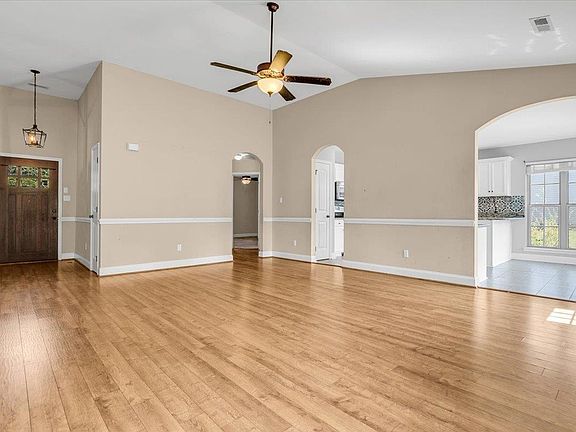 3rd image of 311 Cliffrose Ct
