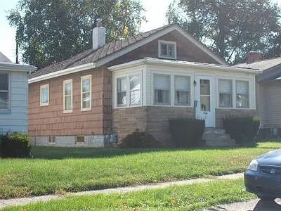2122 Kendall St photo 1