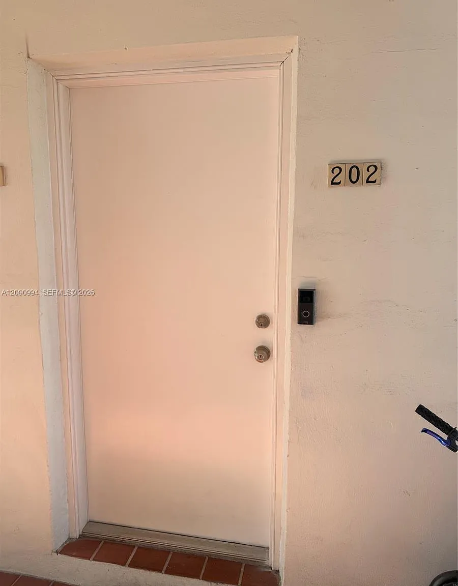 West Lake Village Ii Cond — Photo 2