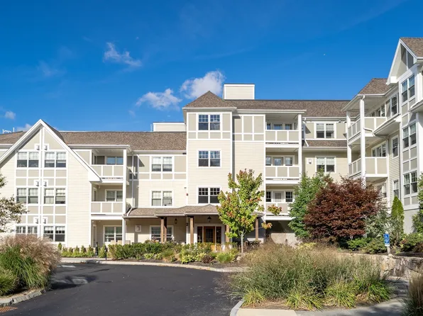 2 Manor Ter #216, Lexington, MA 02420