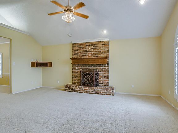 4th image of 118 Aubrey Ln