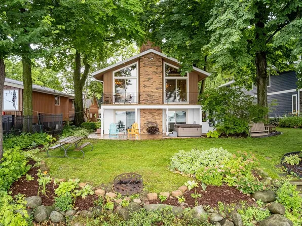 6016 Lake Edge Road, Mcfarland, WI 53558