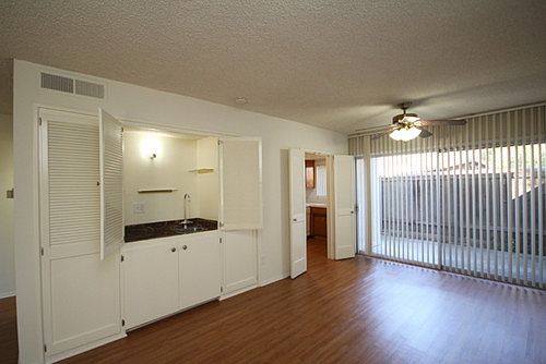 3rd image of 165 E Sierra Madre Blvd APT F