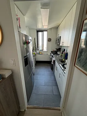 Rented by 280 Park Avenue South Realty | media 19