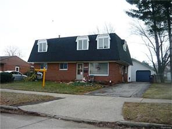 1st image of 34559 Sansburn St
