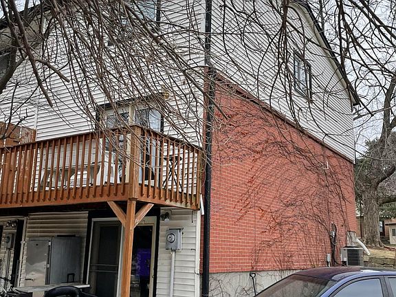2nd image of 2600 Nottingham Ct #2600