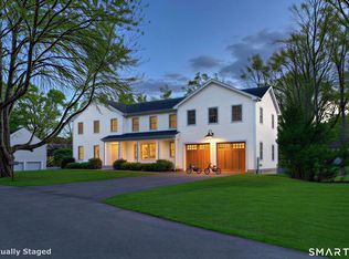 101 Applegate Rd, Fairfield, CT 06824
