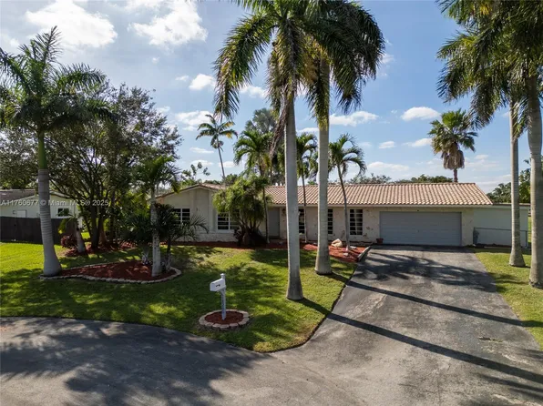 18200 SW 86th Ave, Palmetto Bay, FL 33157