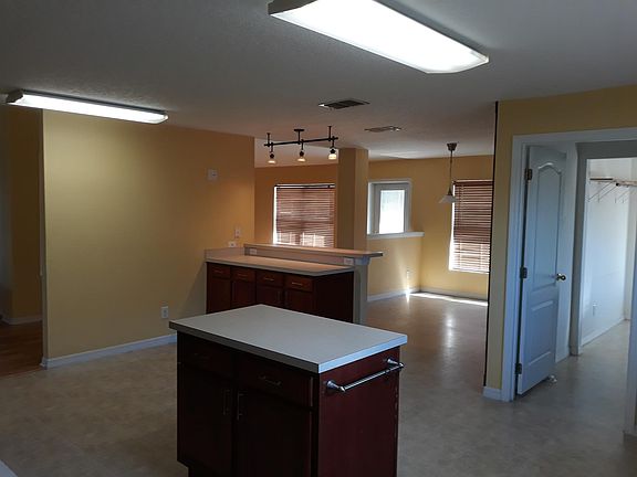 4th image of 3056 Sand Stone Cir