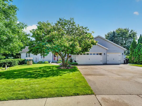 170 Saratoga Cir, Oregon, WI 53575