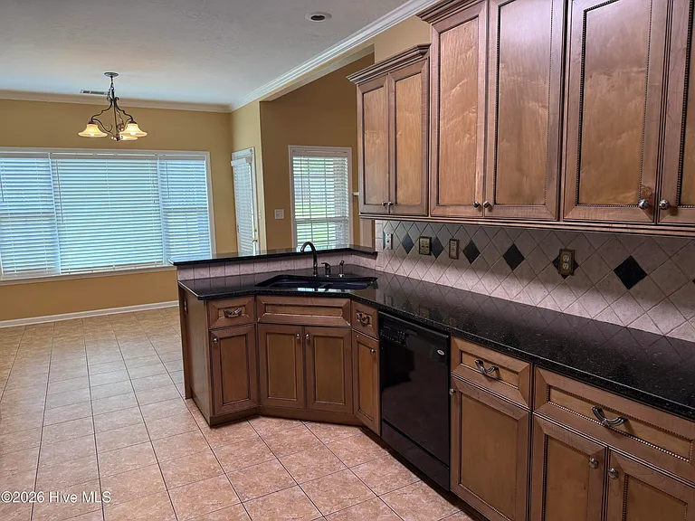 925 Woody Hill Cir — Photo 10