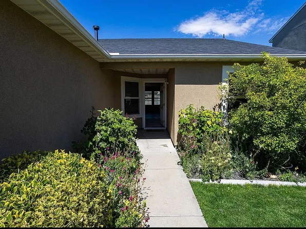 210 Parkmont Way, Caldwell, ID 83605