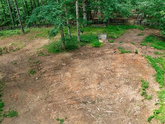 3rd image of 1251 Old Jones Rd #2
