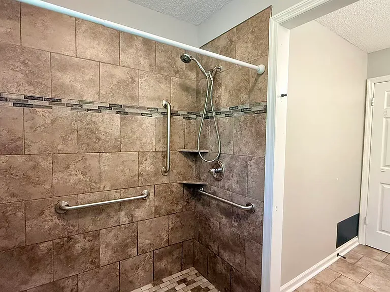 3533 Wood Bridge Dr — Photo 17