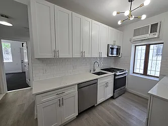 956 43rd Street, #2