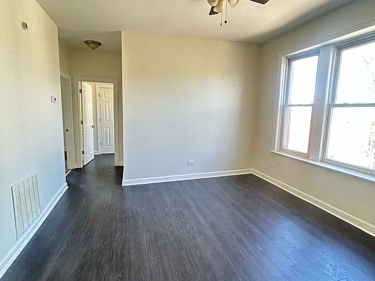 841 W 61st St #3 — Photo 5