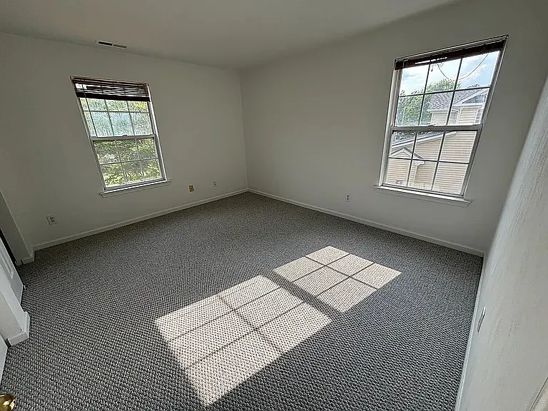 2437 Annie Cir — Photo 12