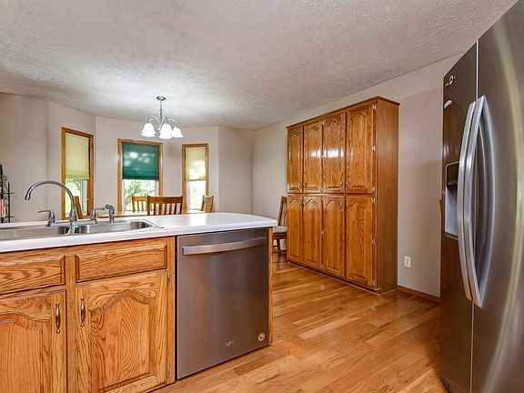 3rd image of 138 Mystic Ave