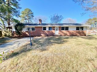 423 Eastwood Dr, Newport News, VA 23602