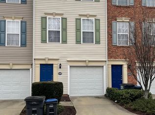 649 Legacy Pride Dr, Herndon, VA 20170