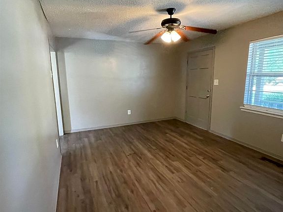 3rd image of 142 Gail Ave