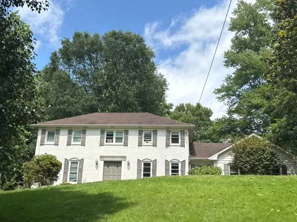 7505 Spalding Ln, Sandy Springs, GA 30350