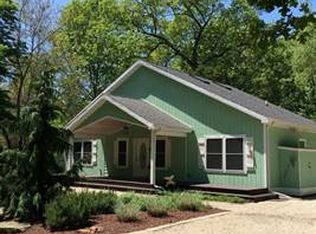 16056 Cardinal Ln, Union Pier, MI 49129