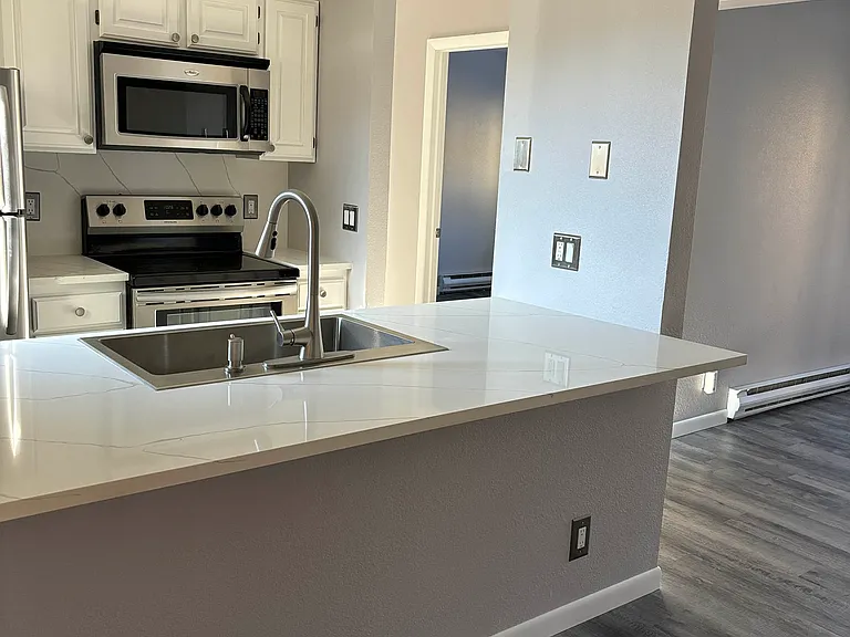 1555 Shadow Run Ct #204D — Photo 8