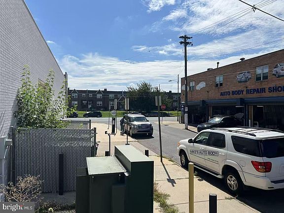 3rd image of 1427 Friendship St